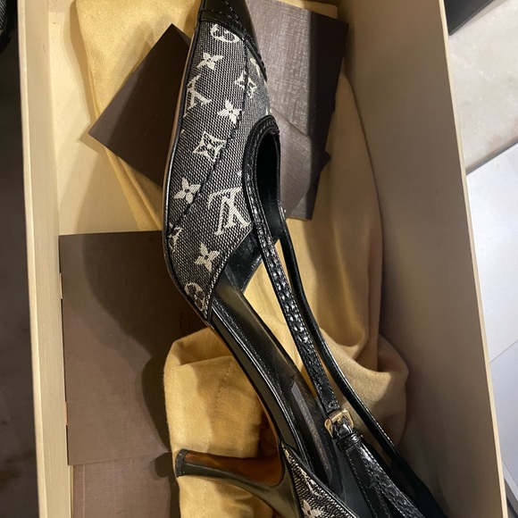 Louis Vuitton Black Monogram Slingback Heels - Picture 4 of 9